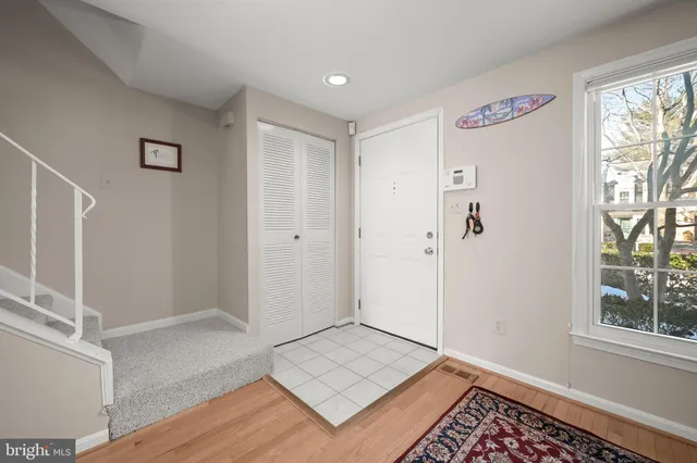 $350,000 | 20605 Pruitt Court, Montgomery Village, MD 20886