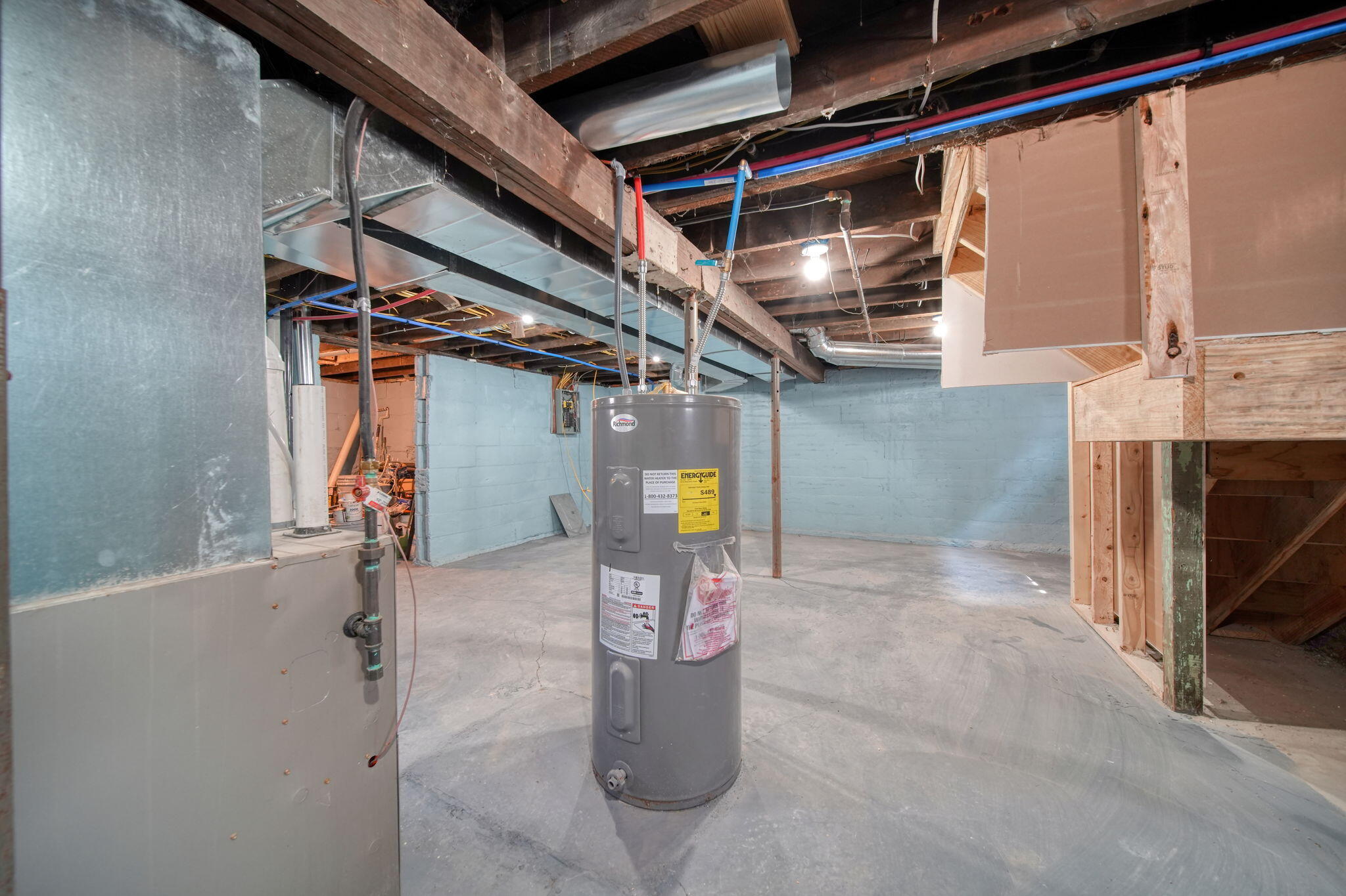 316 Carr Street Jackson, MI 49201 - Photo 24 of 33 hot water