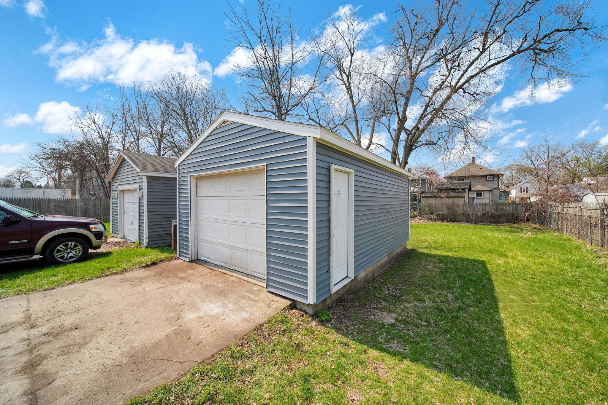 316 Carr Street Jackson, MI 49201 - Photo 25 of 33 garage