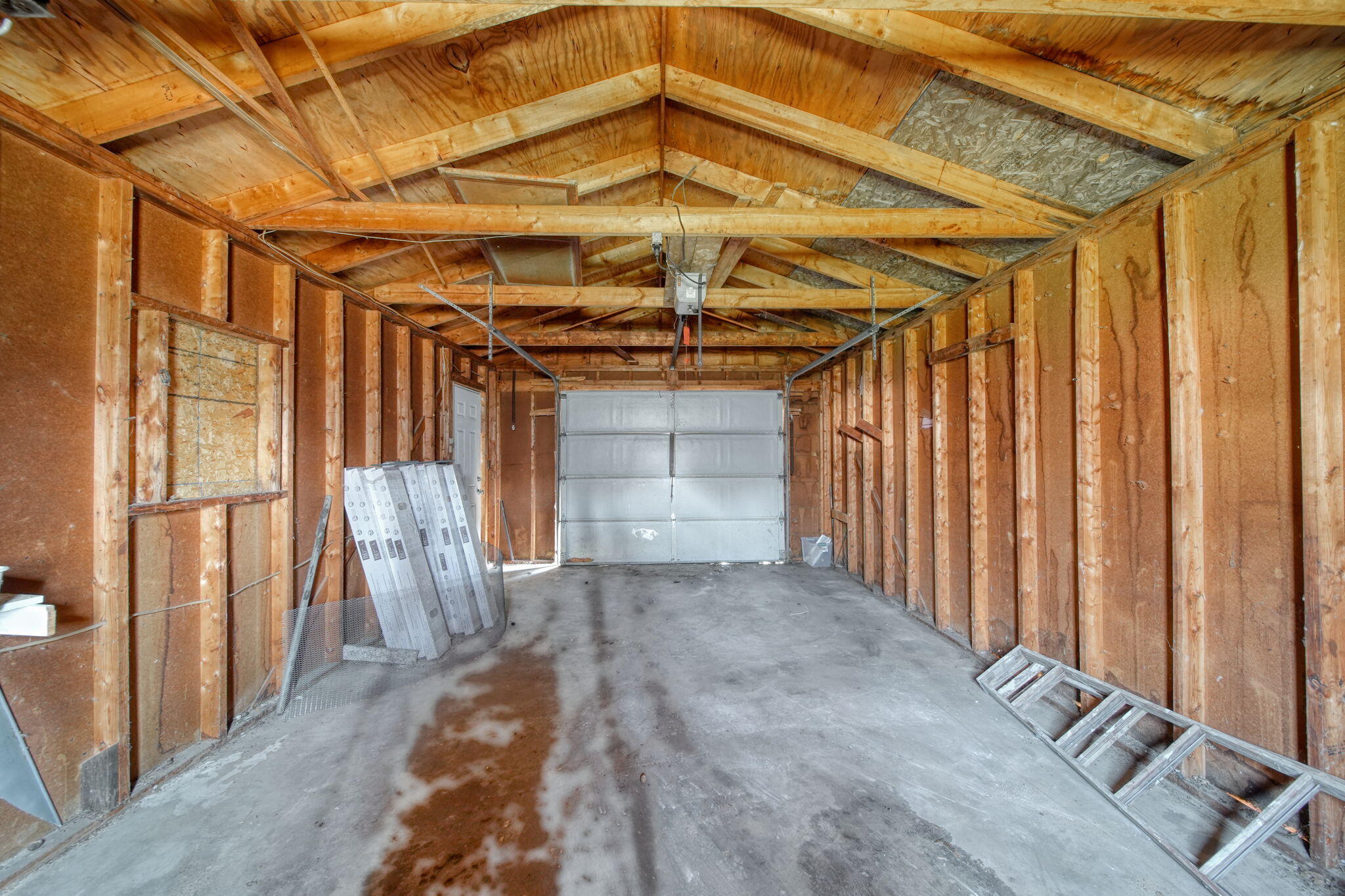 316 Carr Street Jackson, MI 49201 - Photo 26 of 33 interior garage