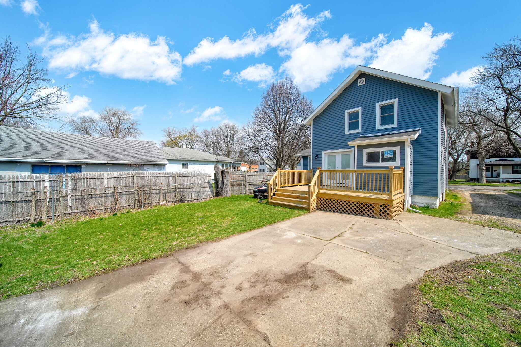 316 Carr Street Jackson, MI 49201 - Photo 28 of 33 deck