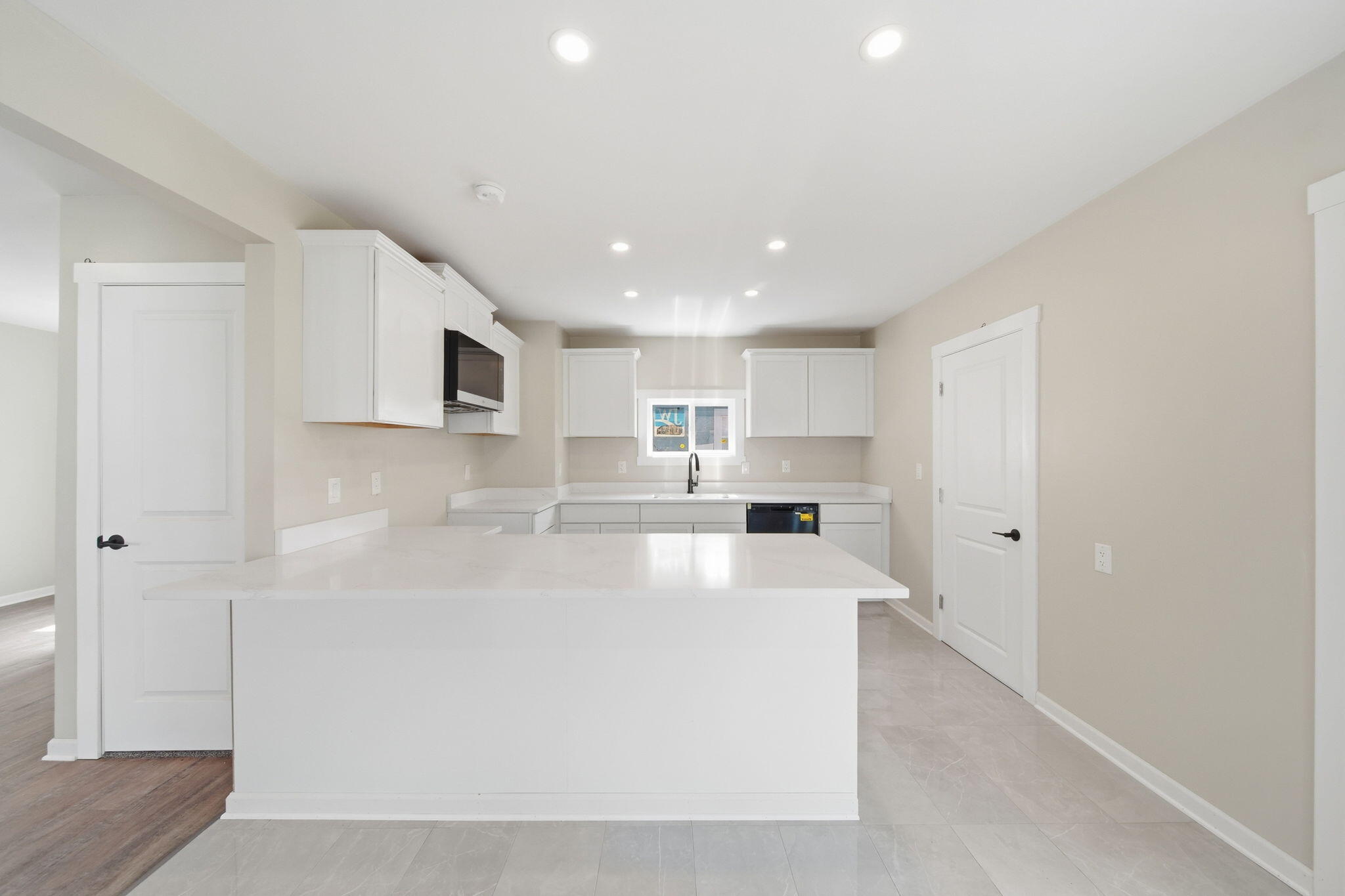 316 Carr Street Jackson, MI 49201 - Photo 9 of 33 kitchen