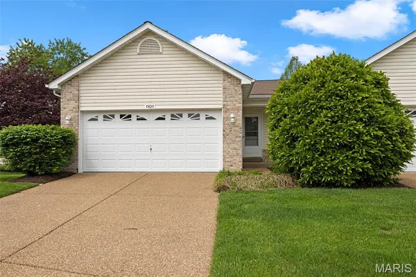 $275,000 | 1101 Silo Bend Drive, Unit 349B, Wentzville, MO 63385