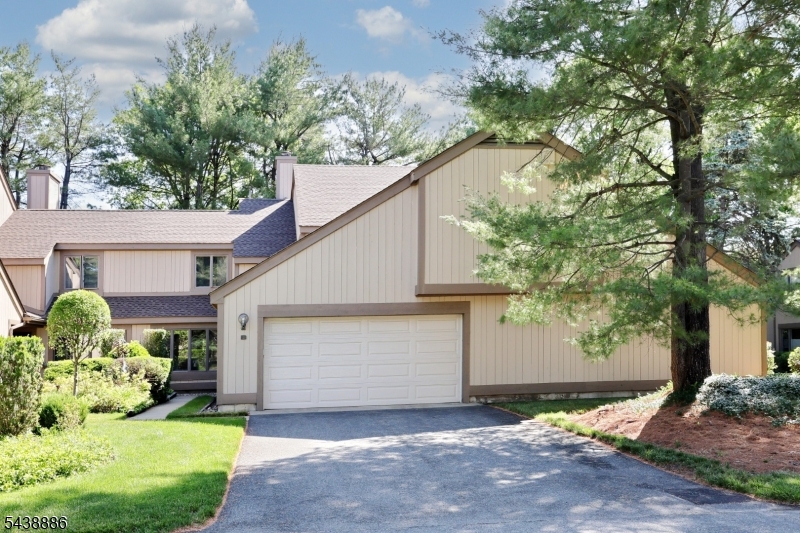 504 Aspen Lane Wyckoff, NJ 07481 - Photo 2 of 40