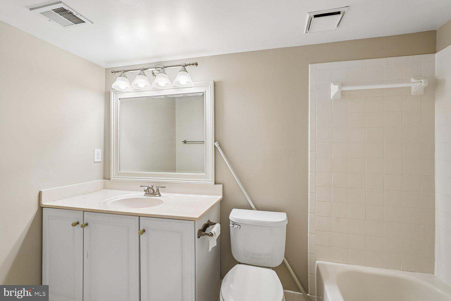 11400 Night Star Way Reston, VA 20194 - Photo 67 of 99 Bath