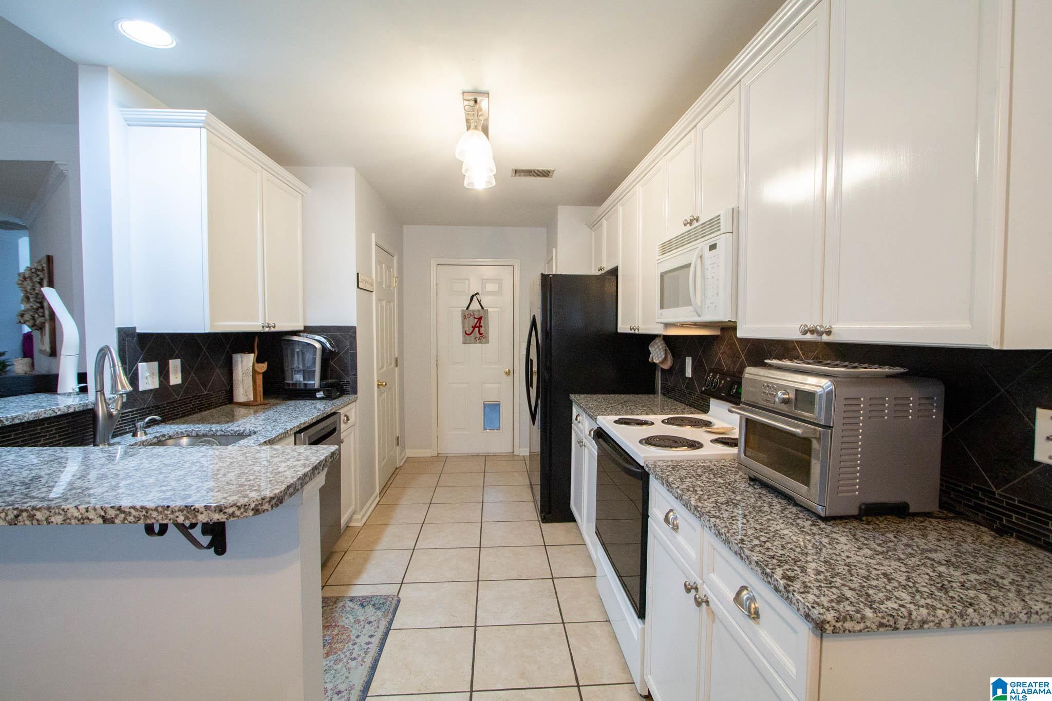 170 Hickory Point Drive Helena, AL 35080 - Photo 12 of 42