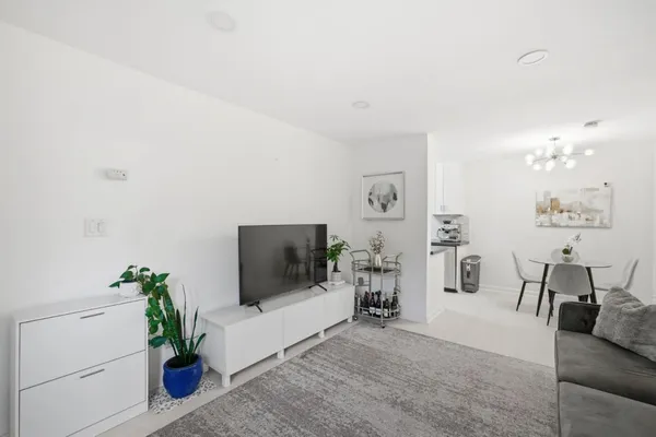 $498,000 | 408 Boardwalk Avenue, Unit 1, San Bruno, CA 94066