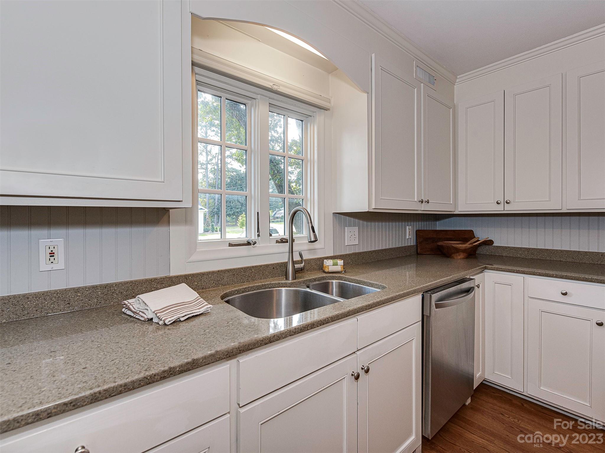 431 Scofield Road Charlotte, NC 28209 - Photo 11 of 46 Gallery Image 11