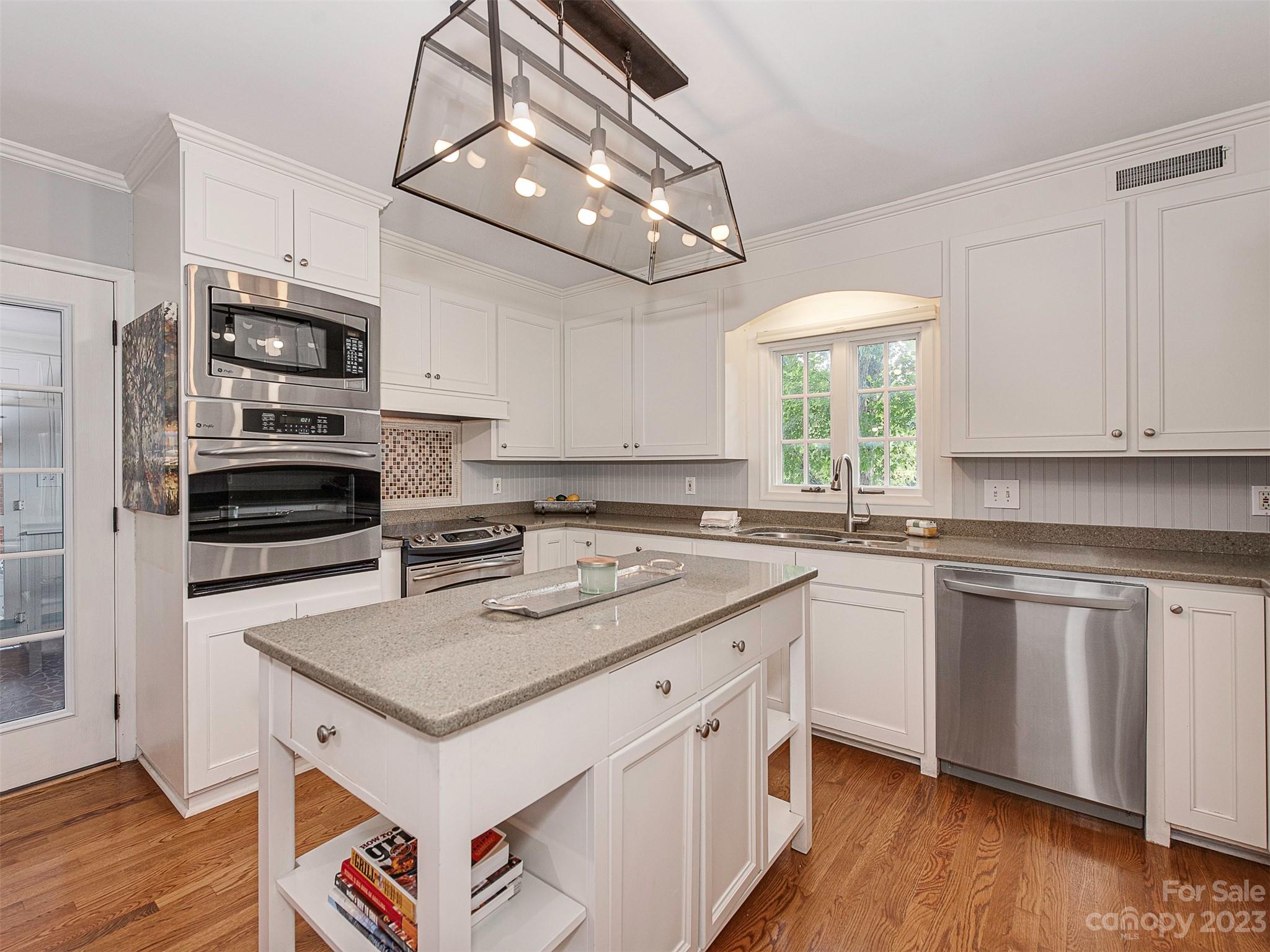 431 Scofield Road Charlotte, NC 28209 - Photo 8 of 46 Gallery Image 8