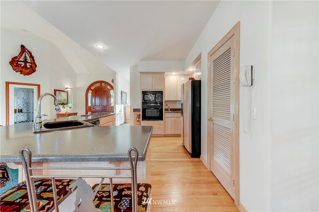 1405 Roxlin Drive Freeland, WA 98249 - Photo 10 of 39 Gallery Image 10