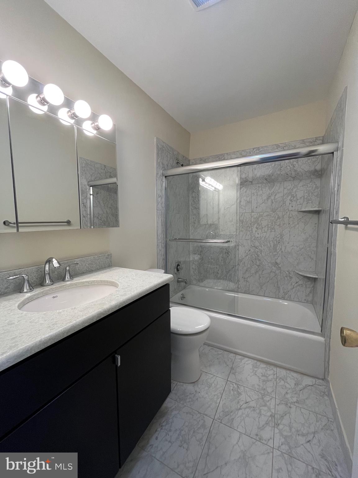 4 Robertson Road East Windsor, NJ 08520 - Photo 19 of 29 Hall full
bath