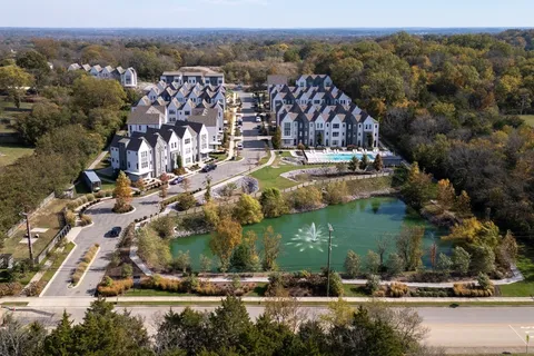 $439,900 | 352 East Village Lane, Nashville, TN 37216