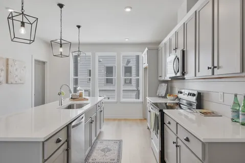 $439,900 | 352 East Village Lane, Nashville, TN 37216
