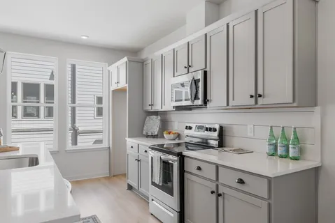 $439,900 | 352 East Village Lane, Nashville, TN 37216