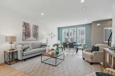 $439,900 | 352 East Village Lane, Nashville, TN 37216