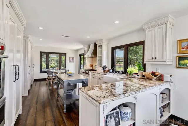 $3,050,000 | 350 Punta Baja Drive, Solana Beach, CA 92075