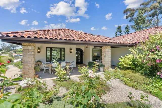 $3,050,000 | 350 Punta Baja Drive, Solana Beach, CA 92075