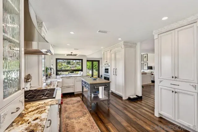 $3,050,000 | 350 Punta Baja Drive, Solana Beach, CA 92075