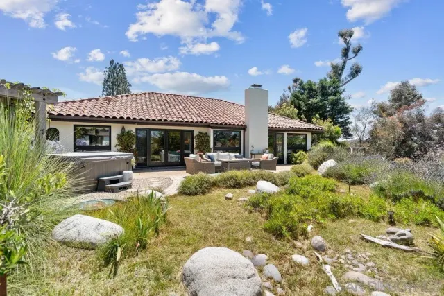 $3,050,000 | 350 Punta Baja Drive, Solana Beach, CA 92075