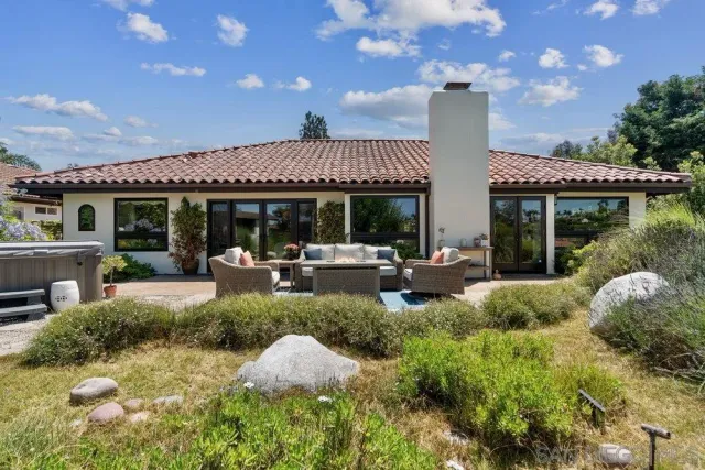 $3,050,000 | 350 Punta Baja Drive, Solana Beach, CA 92075