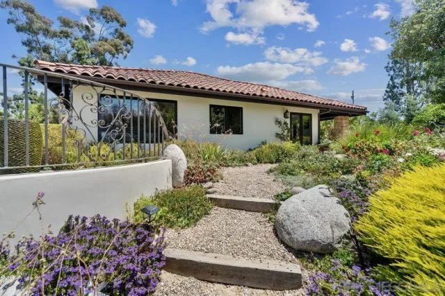 $3,050,000 | 350 Punta Baja Drive, Solana Beach, CA 92075