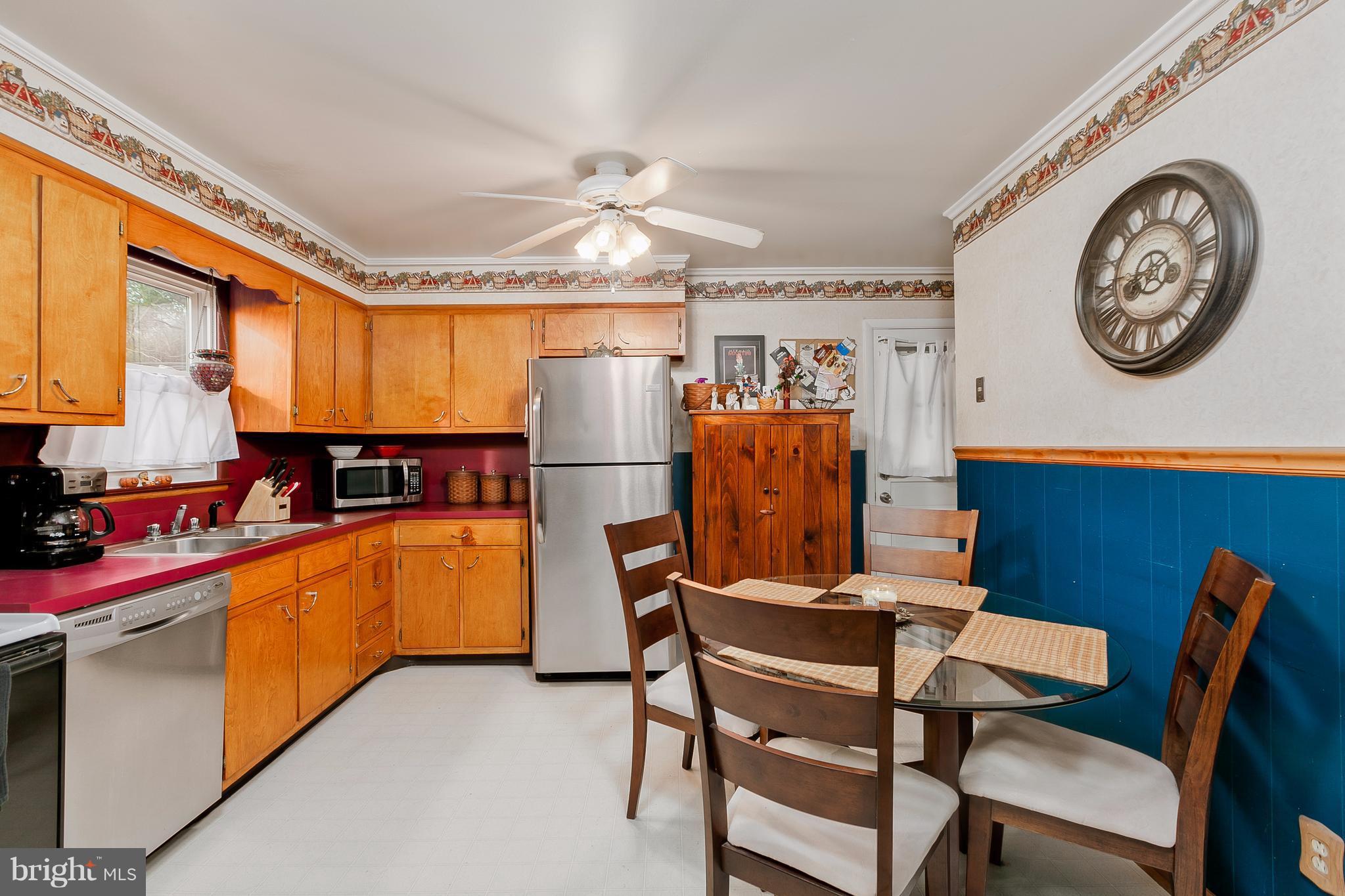 12138 Walnut Point Road Hagerstown, MD 21740 - Photo 7 of 25 Kitchen