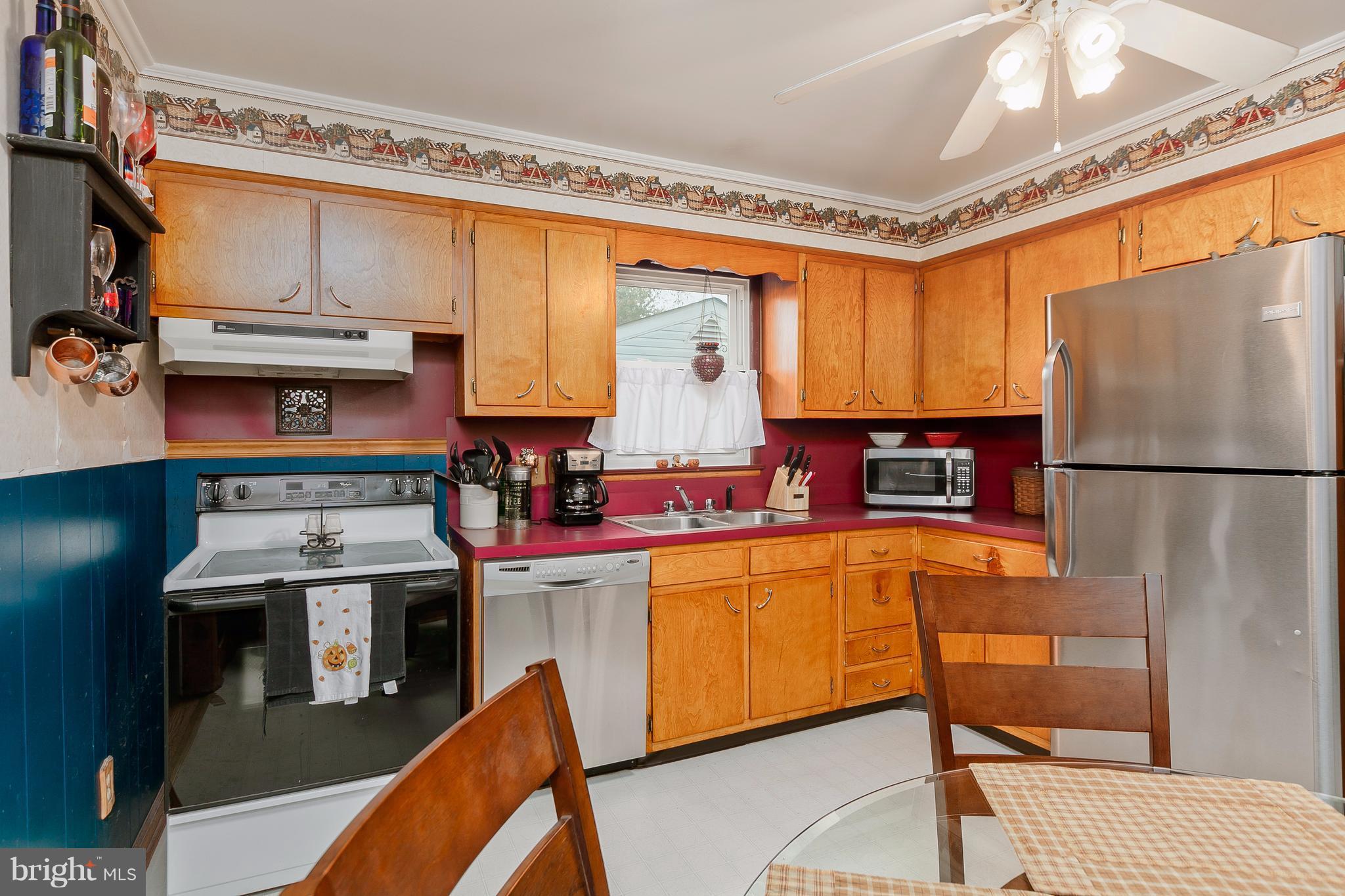 12138 Walnut Point Road Hagerstown, MD 21740 - Photo 8 of 25 Kitchen