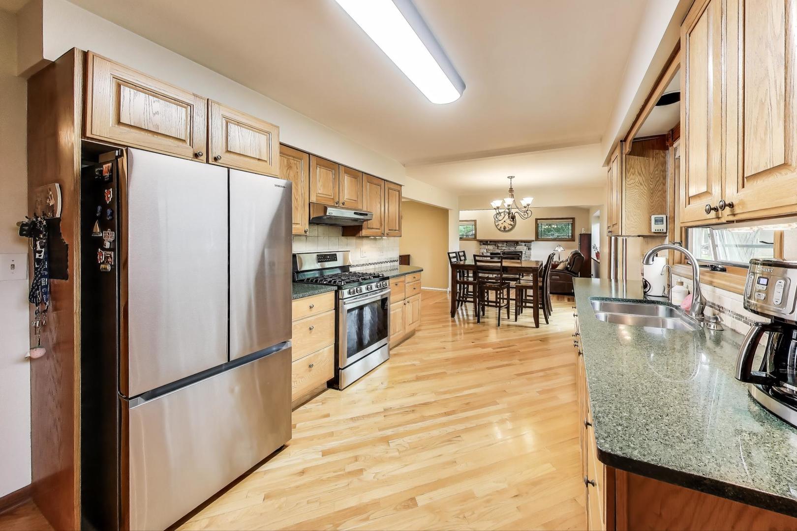 438 High Road Cary, IL 60013 - Photo 12 of 42