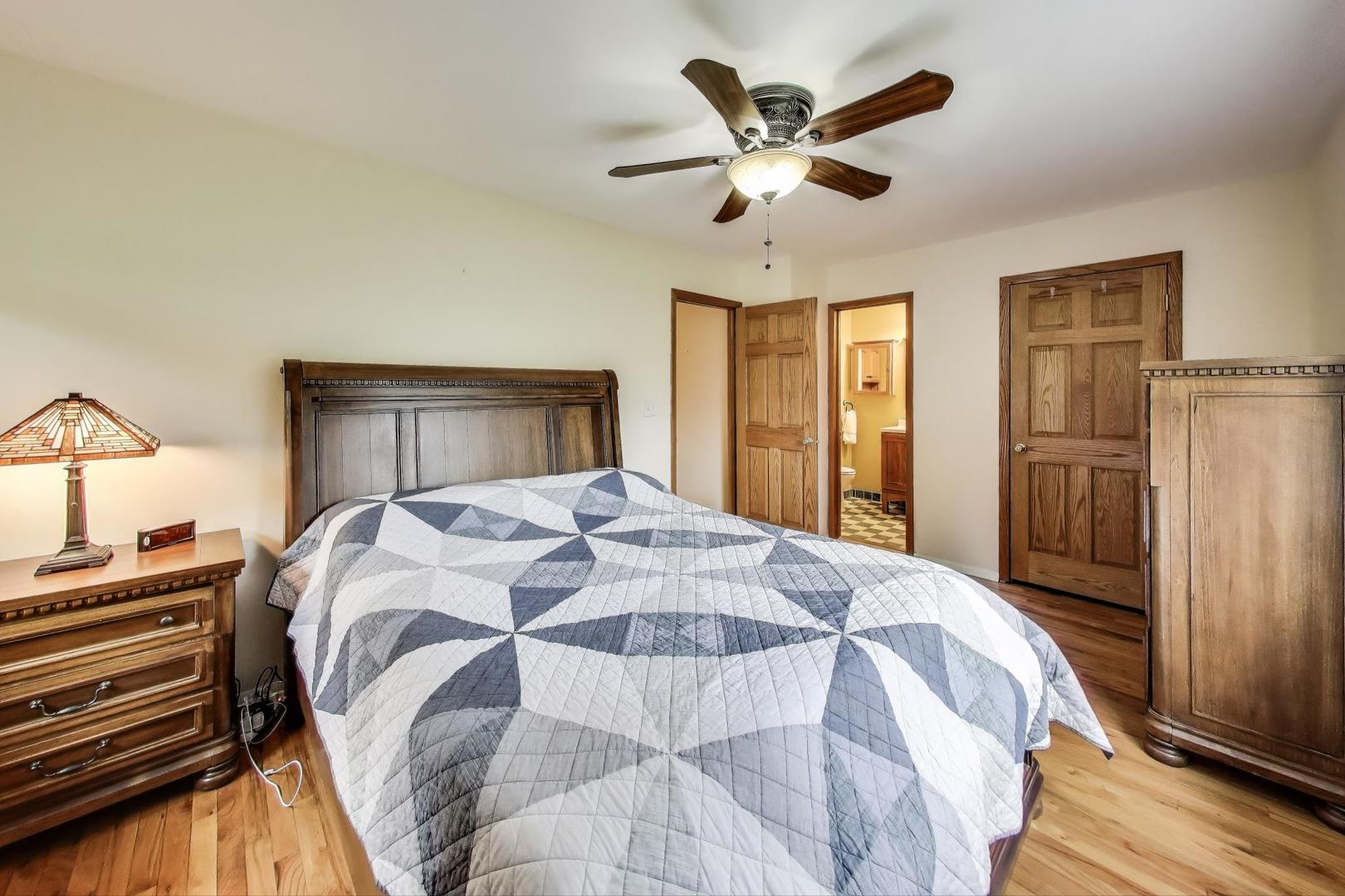 438 High Road Cary, IL 60013 - Photo 17 of 42