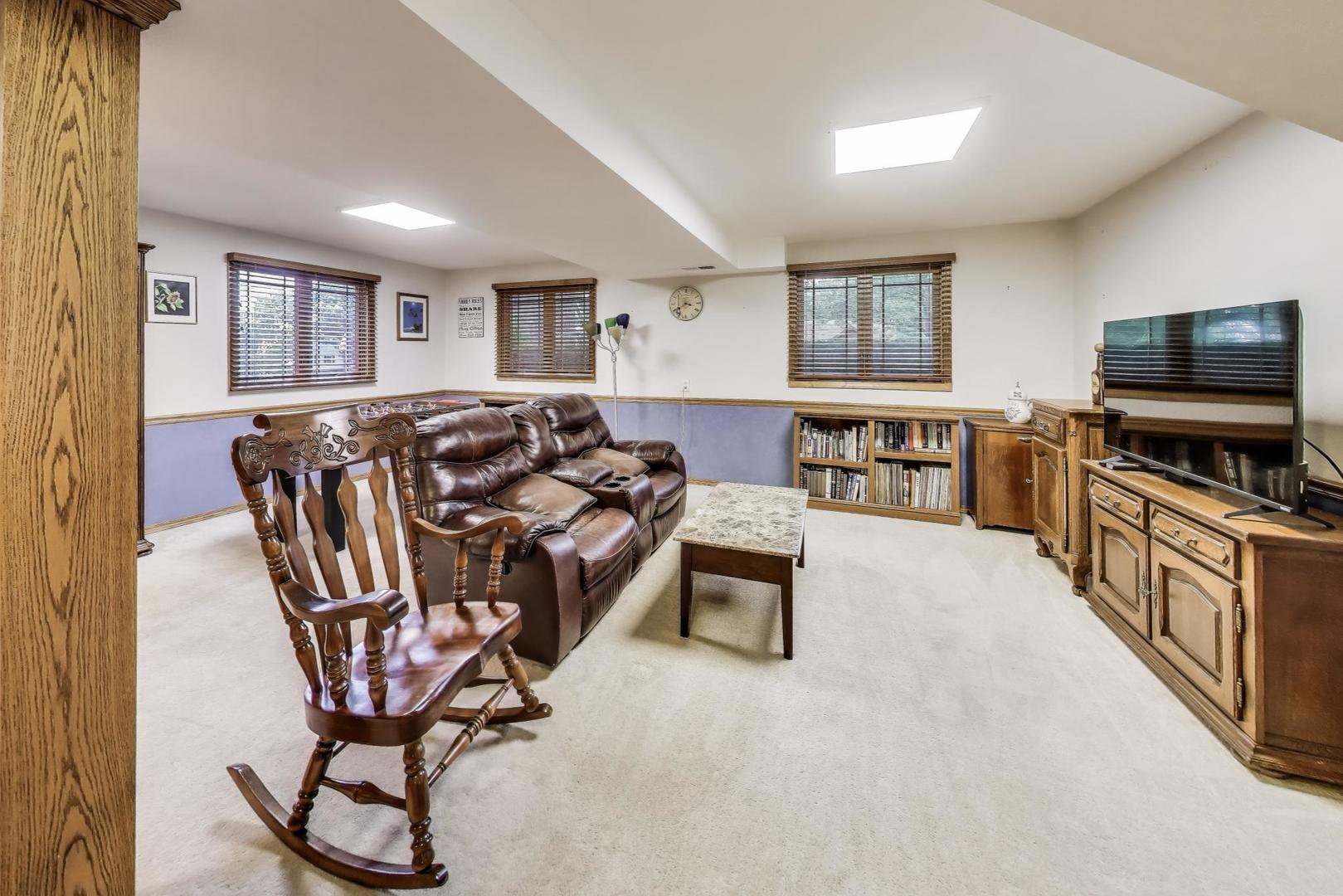 438 High Road Cary, IL 60013 - Photo 28 of 42