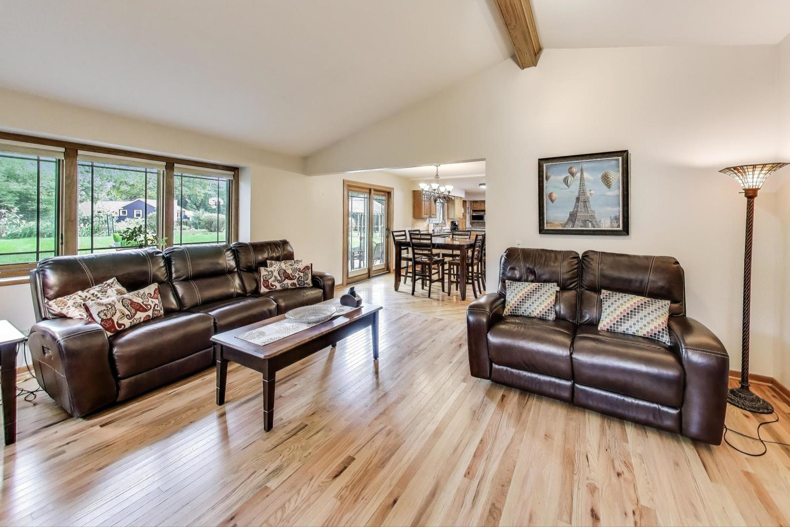 438 High Road Cary, IL 60013 - Photo 7 of 42