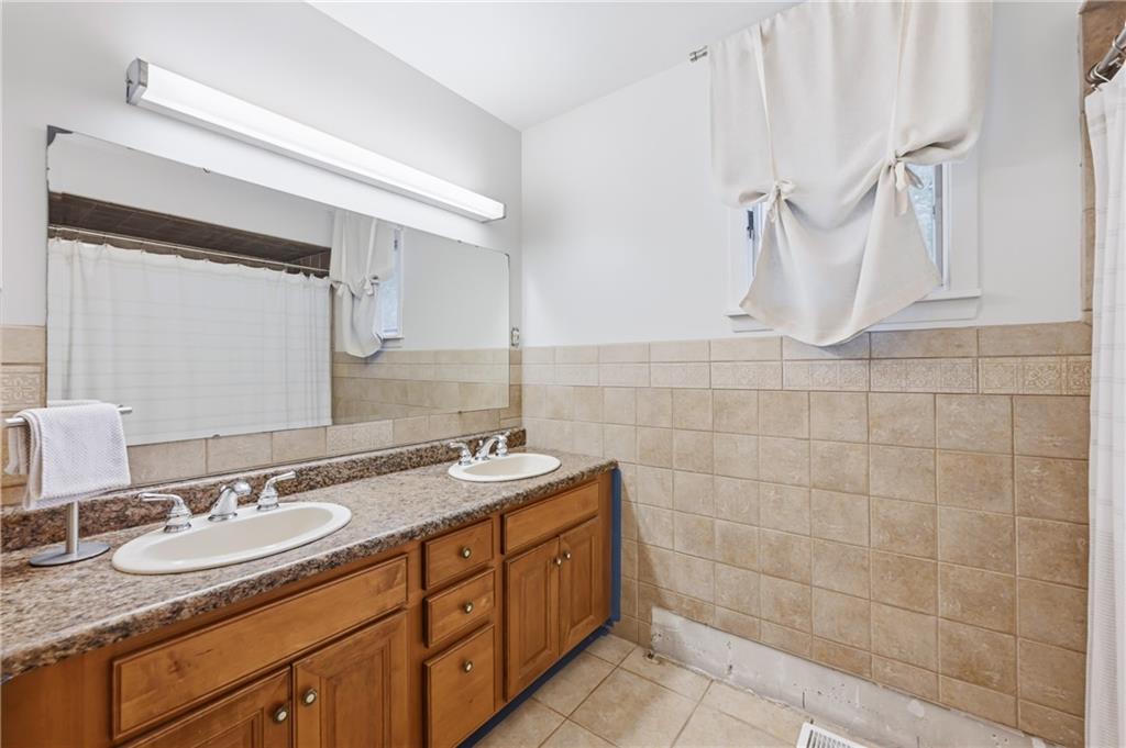 655 Christy Road Hermitage, PA 16148 - Photo 22 of 39