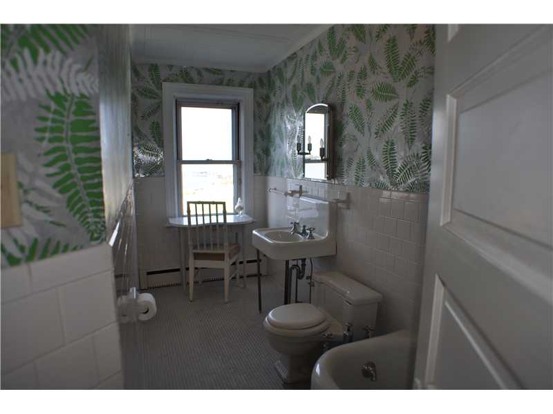1 Beach Road Bristol, RI 02809 - Photo 11 of 18 Bathroom.
