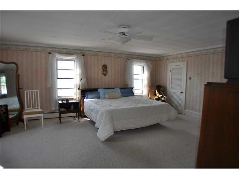 1 Beach Road Bristol, RI 02809 - Photo 8 of 18 Master Bedroom.