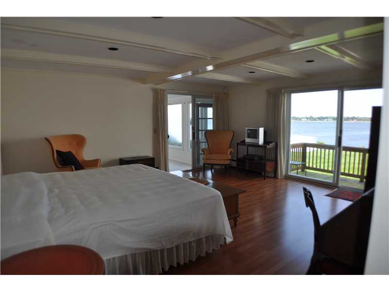 1 Beach Road Bristol, RI 02809 - Photo 10 of 18 Master Bedroom. 1st floor master bedroom