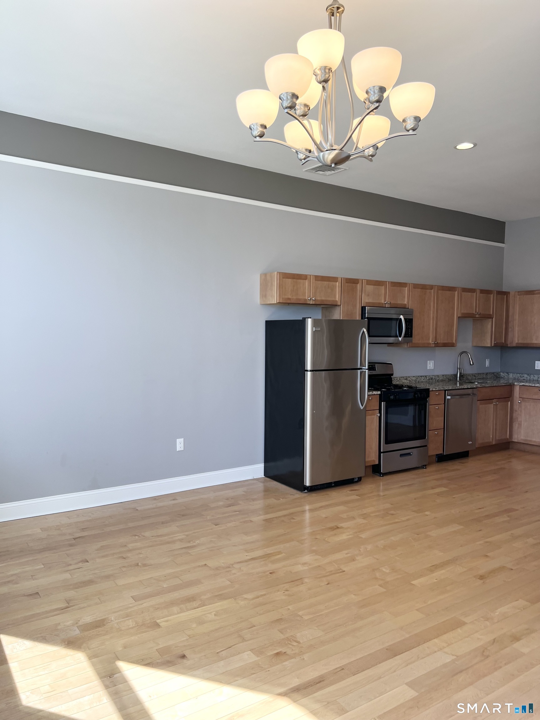 353 Main Street, Unit 31 Middletown, CT 06457 - Photo 3 of 15