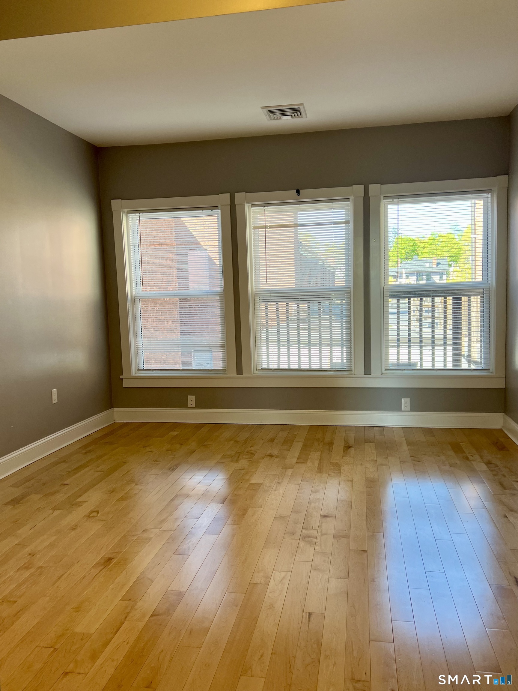 353 Main Street, Unit 31 Middletown, CT 06457 - Photo 5 of 15