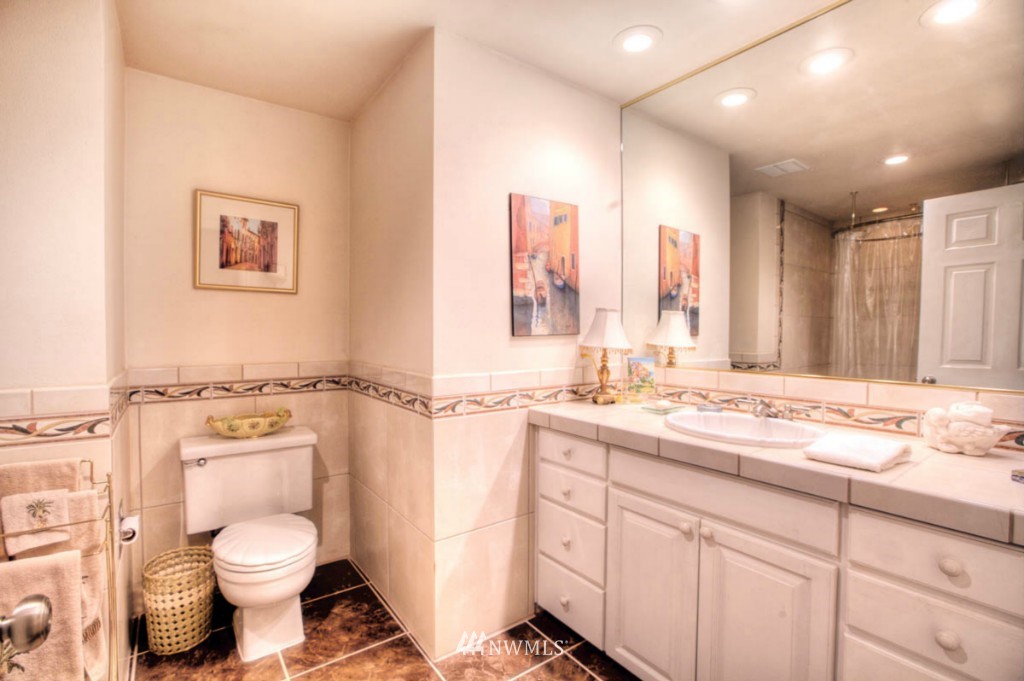 14630 Southeast 172nd Street Renton, WA 98058 - Photo 11 of 15 Gallery Image 11