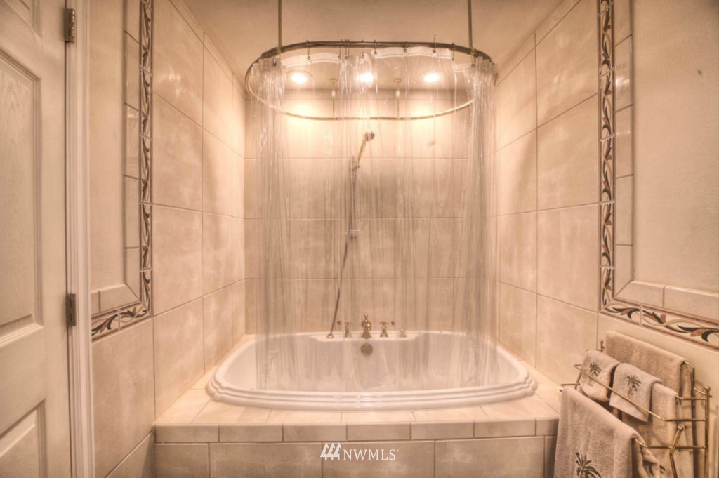 14630 Southeast 172nd Street Renton, WA 98058 - Photo 12 of 15 Gallery Image 12