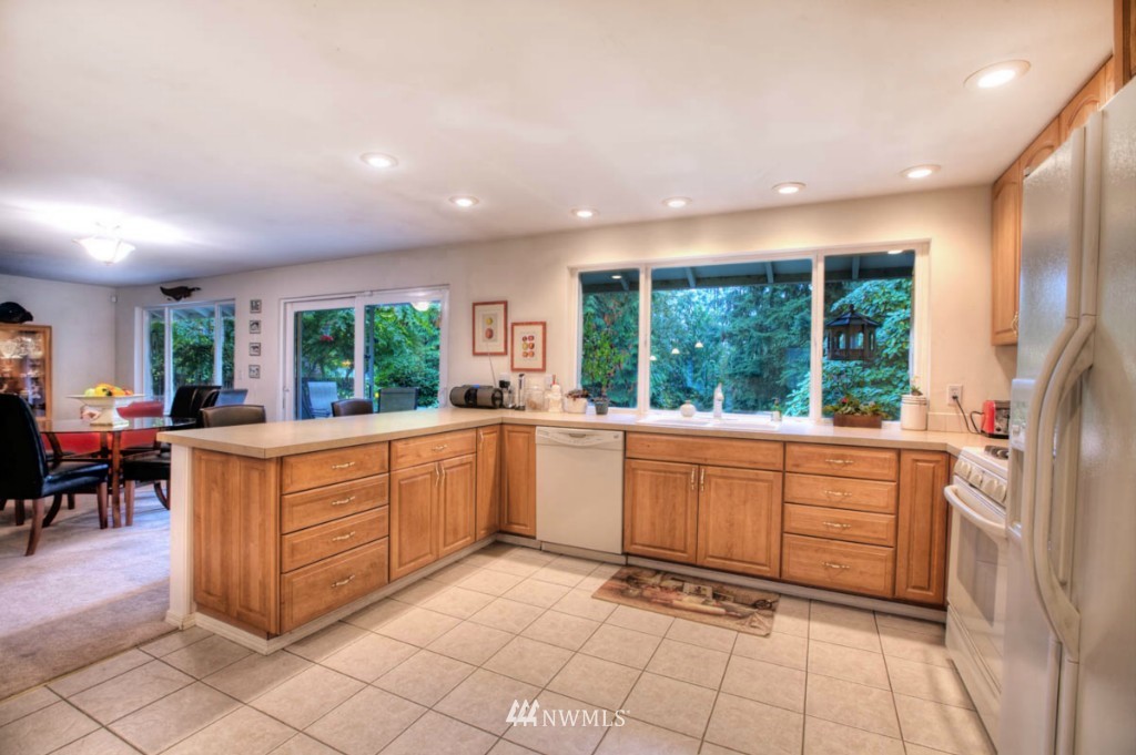 14630 Southeast 172nd Street Renton, WA 98058 - Photo 7 of 15 Gallery Image 7