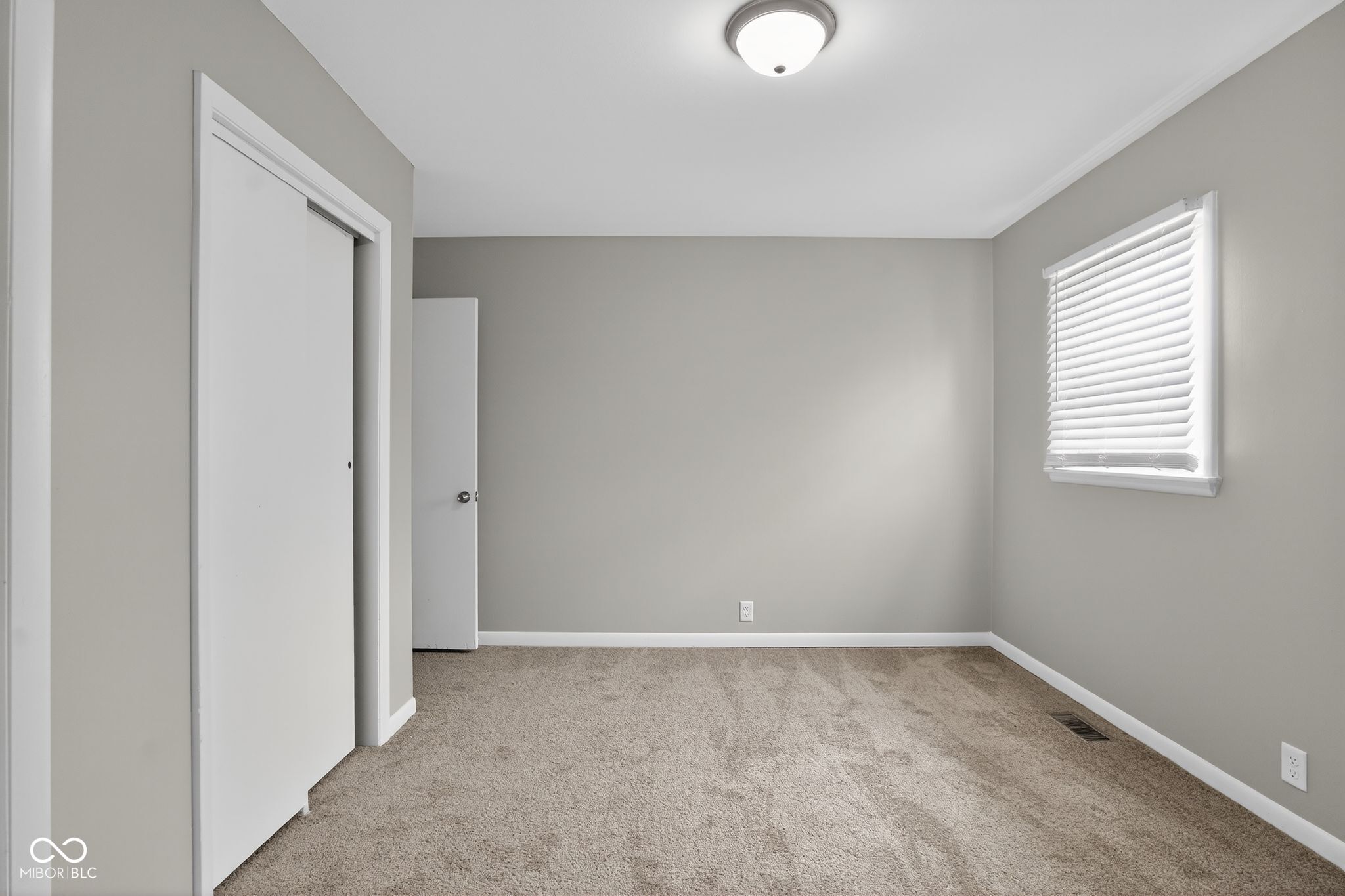 1618 North Shortridge Road Indianapolis, IN 46219 - Photo 11 of 38