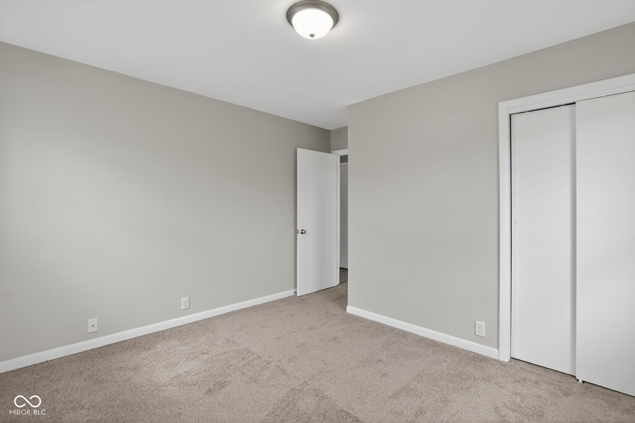 1618 North Shortridge Road Indianapolis, IN 46219 - Photo 12 of 38