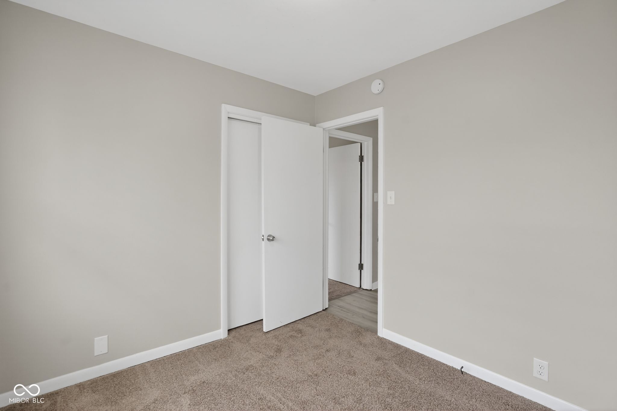 1618 North Shortridge Road Indianapolis, IN 46219 - Photo 13 of 38