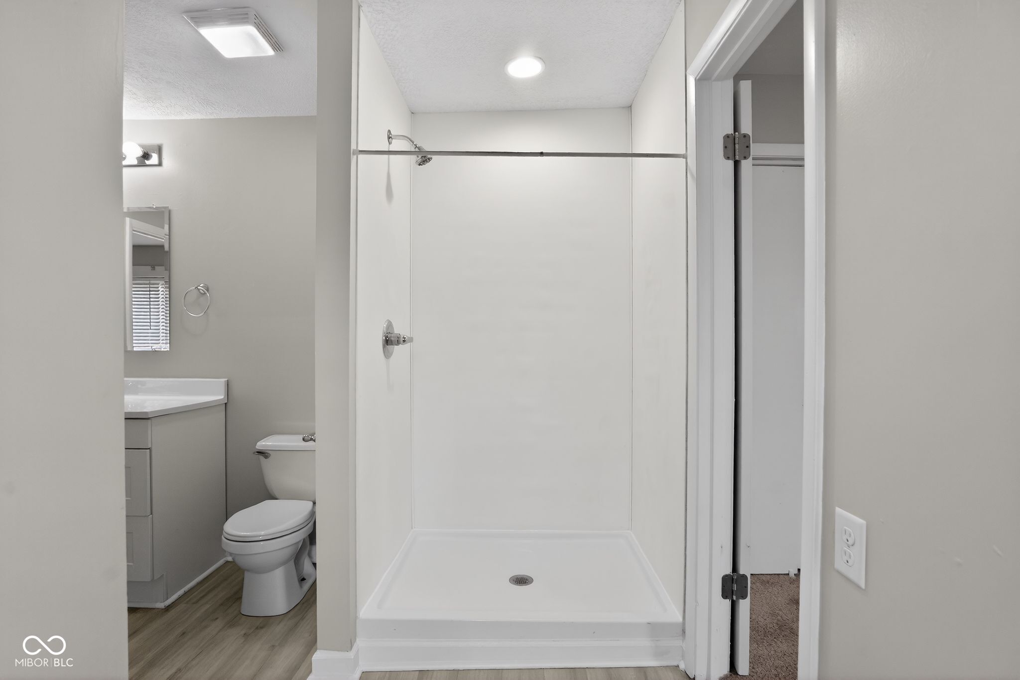 1618 North Shortridge Road Indianapolis, IN 46219 - Photo 16 of 38