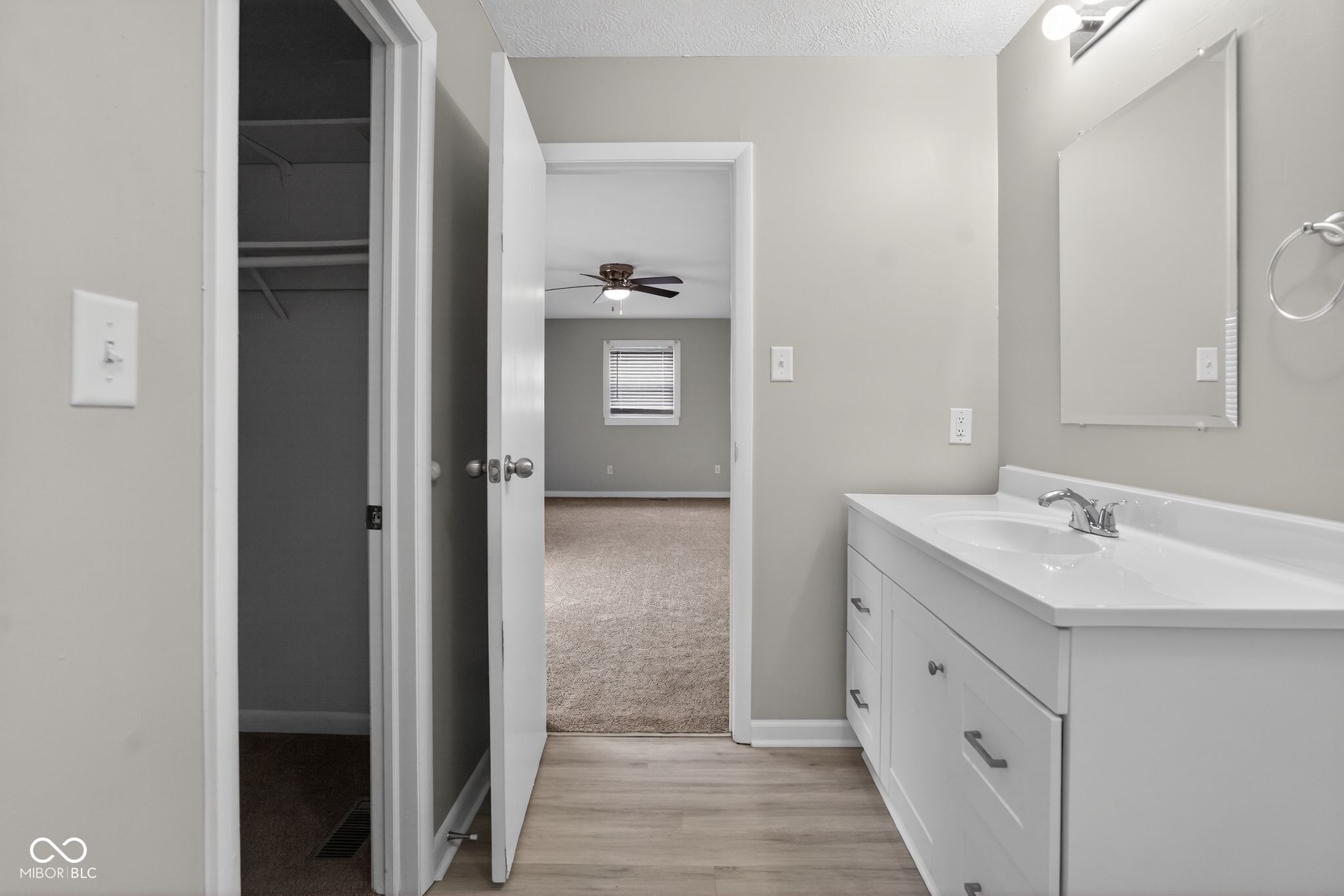 1618 North Shortridge Road Indianapolis, IN 46219 - Photo 17 of 38