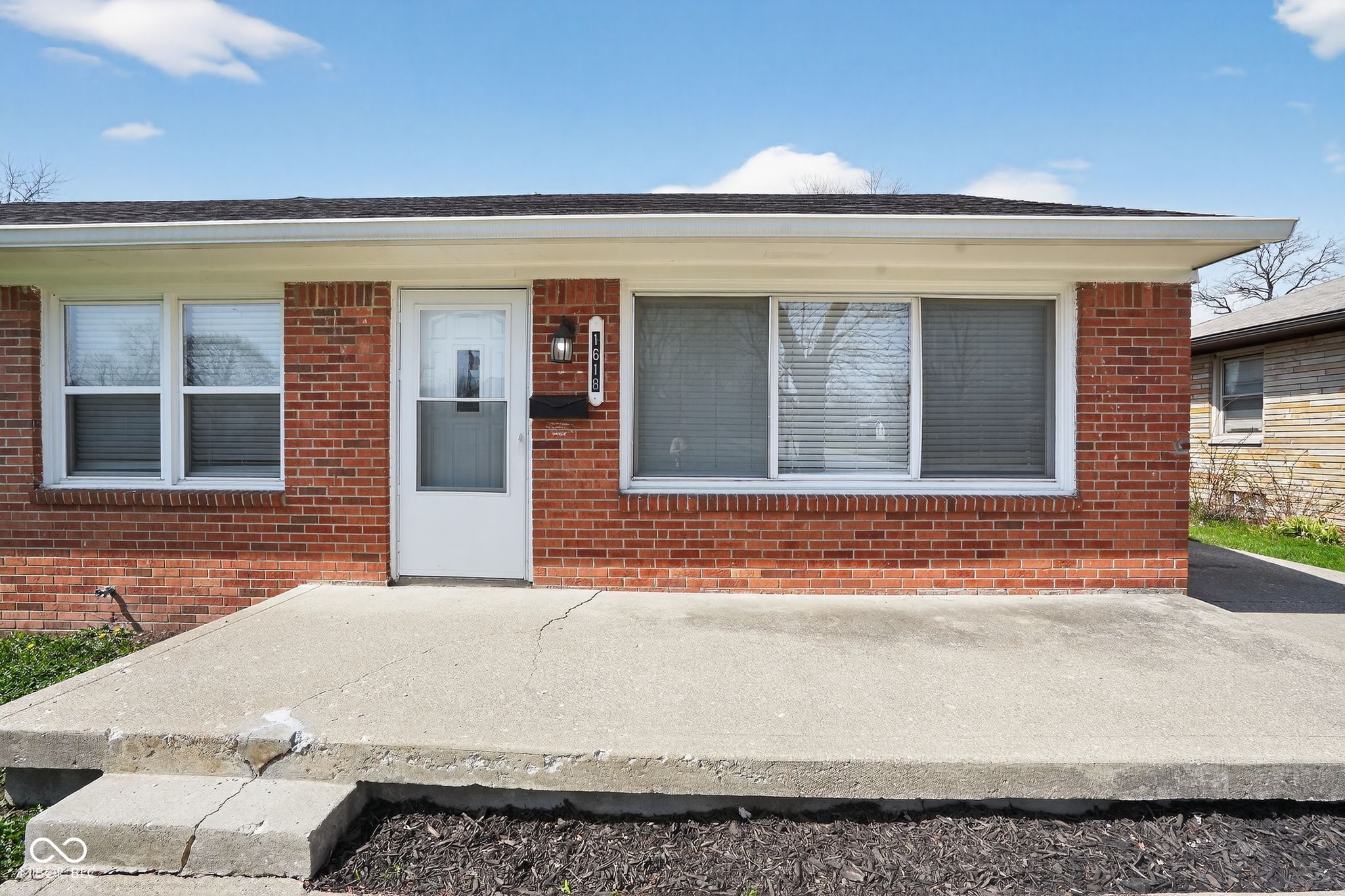 1618 North Shortridge Road Indianapolis, IN 46219 - Photo 3 of 38