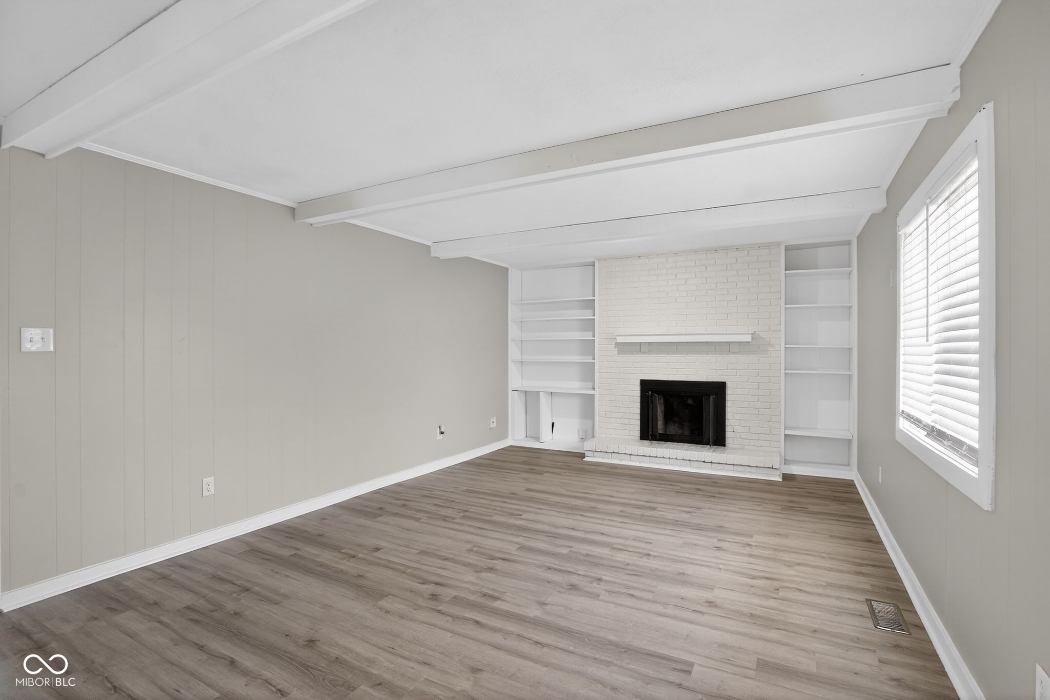 1618 North Shortridge Road Indianapolis, IN 46219 - Photo 5 of 38