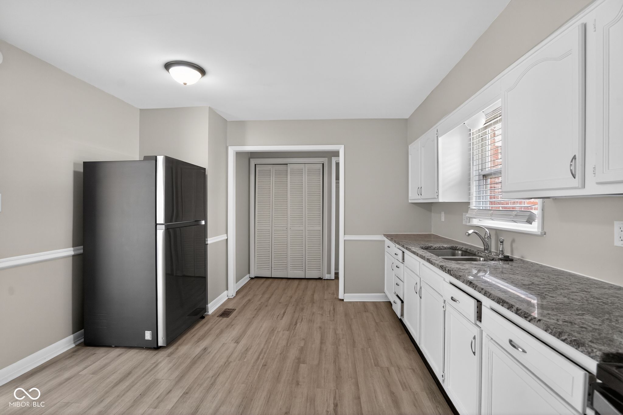 1618 North Shortridge Road Indianapolis, IN 46219 - Photo 7 of 38