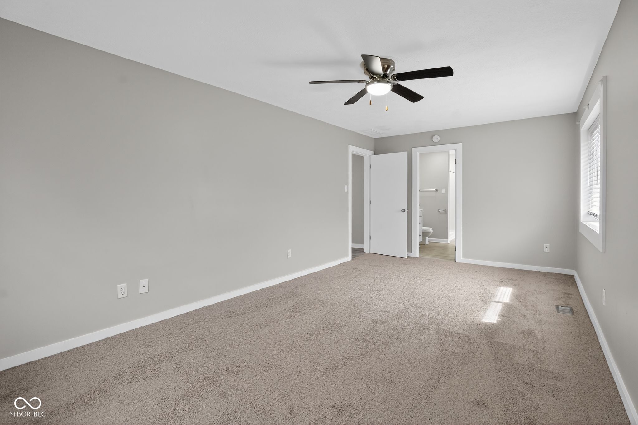 1618 North Shortridge Road Indianapolis, IN 46219 - Photo 10 of 38