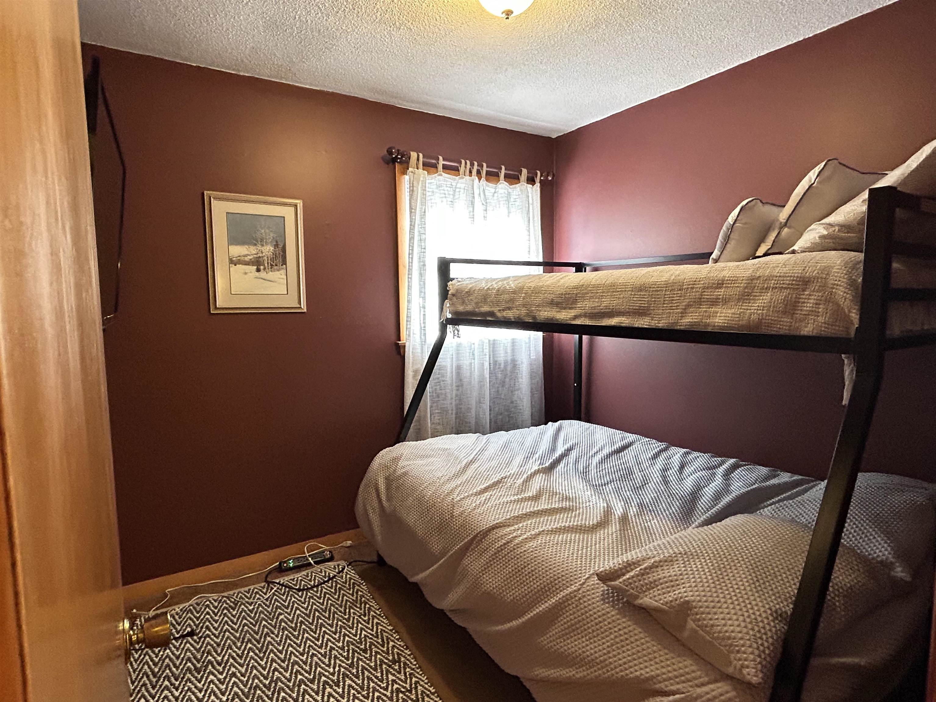 147 Davis Road Plymouth, VT 05149 - Photo 14 of 32